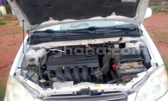 Sayi Na hannu Toyota Corolla White Mota in Sekondi–Takoradi Metropolitan a Yamma Sayi Na hannu Toyota Corolla White Mota in Sekondi–Takoradi Metropolitan a Yamma