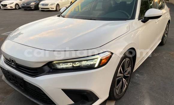 Sayi Na hannu Honda Civic White Mota in Accra a Greater Accra