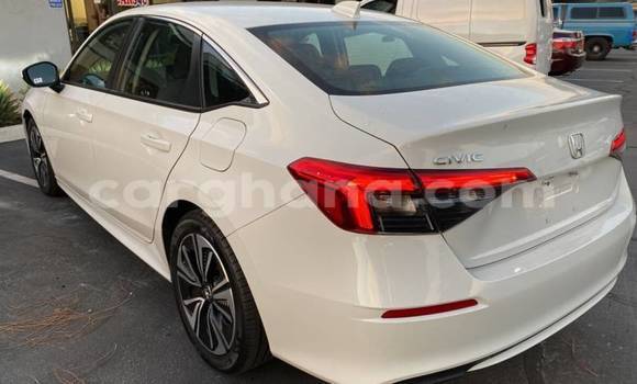 Sayi Na hannu Honda Civic White Mota in Accra a Greater Accra Sayi Na hannu Honda Civic White Mota in Accra a Greater Accra