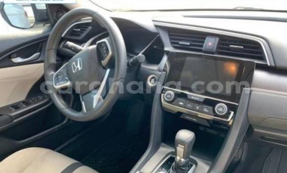 Sayi Na hannu Honda Civic White Mota in Accra a Greater Accra Sayi Na hannu Honda Civic White Mota in Accra a Greater Accra