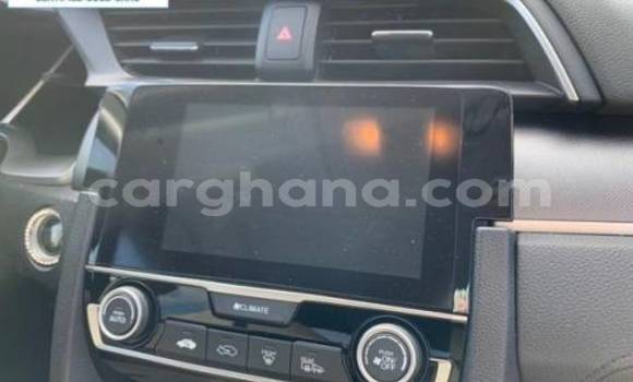 Sayi Na hannu Honda Civic White Mota in Accra a Greater Accra Sayi Na hannu Honda Civic White Mota in Accra a Greater Accra