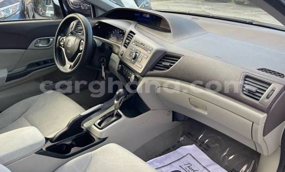 Ra Àlòkù Honda Civic funfun Ọkọ̀ in Accra ni Greater Accra Ra Àlòkù Honda Civic funfun Ọkọ̀ in Accra ni Greater Accra