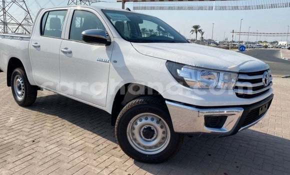 Buy Import Toyota Hilux White Car in Import - Dubai in Ashanti