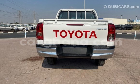 Buy Import Toyota Hilux White Car in Import - Dubai in Ashanti Buy Import Toyota Hilux White Car in Import - Dubai in Ashanti