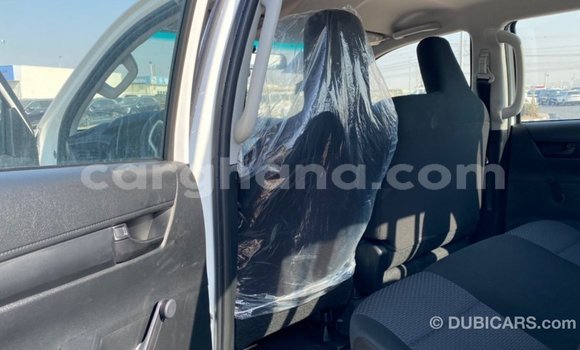 Buy Import Toyota Hilux White Car in Import - Dubai in Ashanti Buy Import Toyota Hilux White Car in Import - Dubai in Ashanti
