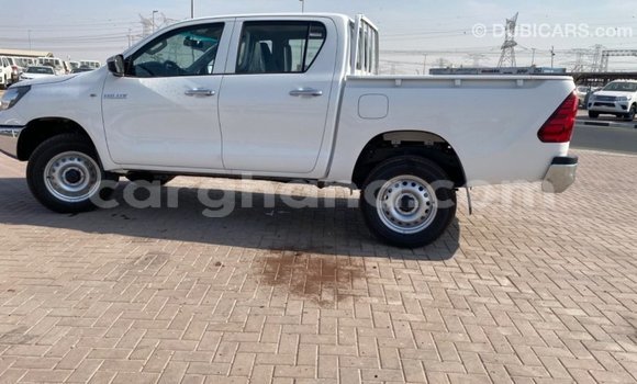 Buy Import Toyota Hilux White Car in Import - Dubai in Ashanti Buy Import Toyota Hilux White Car in Import - Dubai in Ashanti