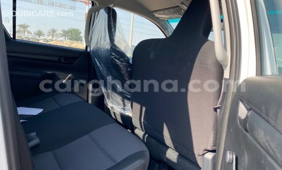 Buy Import Toyota Hilux White Car in Import - Dubai in Ashanti Buy Import Toyota Hilux White Car in Import - Dubai in Ashanti