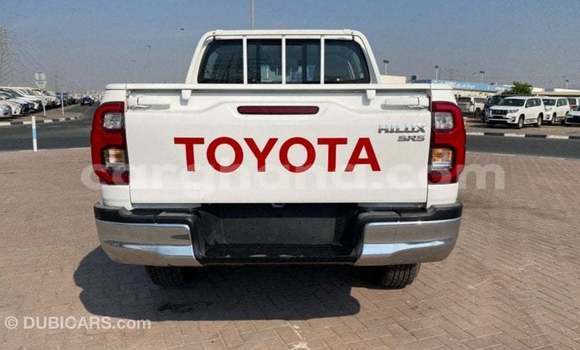 Buy Import Toyota Hilux White Car in Import - Dubai in Ashanti Buy Import Toyota Hilux White Car in Import - Dubai in Ashanti