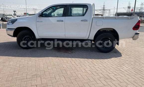 Buy Import Toyota Hilux White Car in Import - Dubai in Ashanti Buy Import Toyota Hilux White Car in Import - Dubai in Ashanti