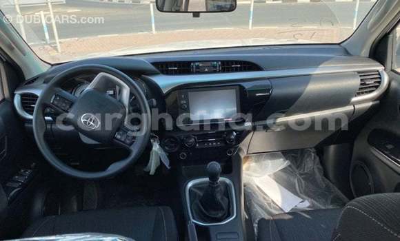 Buy Import Toyota Hilux White Car in Import - Dubai in Ashanti Buy Import Toyota Hilux White Car in Import - Dubai in Ashanti