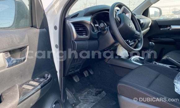 Buy Import Toyota Hilux White Car in Import - Dubai in Ashanti Buy Import Toyota Hilux White Car in Import - Dubai in Ashanti