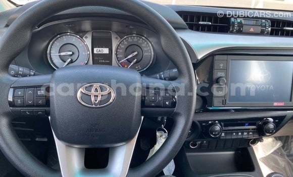 Buy Import Toyota Hilux White Car in Import - Dubai in Ashanti Buy Import Toyota Hilux White Car in Import - Dubai in Ashanti