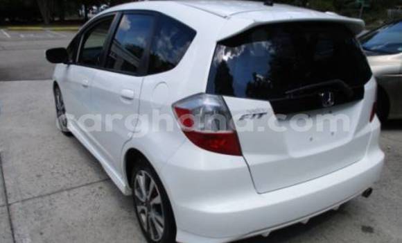 Sayi Na hannu Honda FIT White Mota in Accra a Greater Accra Sayi Na hannu Honda FIT White Mota in Accra a Greater Accra