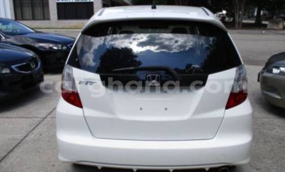Sayi Na hannu Honda FIT White Mota in Accra a Greater Accra Sayi Na hannu Honda FIT White Mota in Accra a Greater Accra
