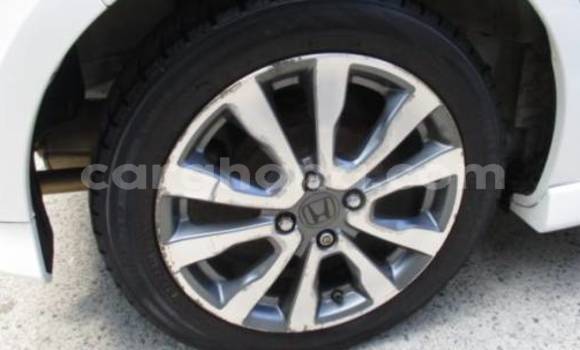 Sayi Na hannu Honda FIT White Mota in Accra a Greater Accra Sayi Na hannu Honda FIT White Mota in Accra a Greater Accra