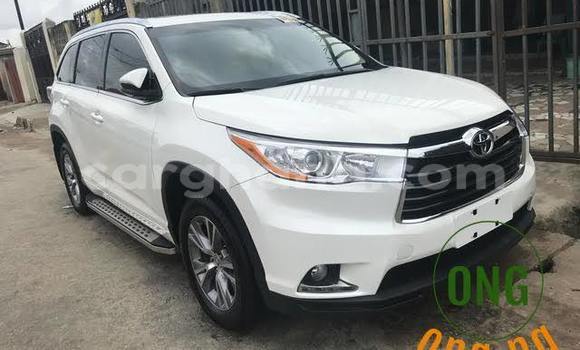 Sayi Na hannu Toyota Highlander Black Mota in Accra a Greater Accra