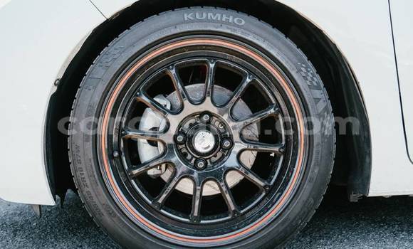 Sayi Na hannu Honda FIT White Mota in Accra a Greater Accra Sayi Na hannu Honda FIT White Mota in Accra a Greater Accra