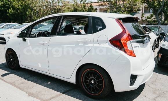 Sayi Na hannu Honda FIT White Mota in Accra a Greater Accra Sayi Na hannu Honda FIT White Mota in Accra a Greater Accra