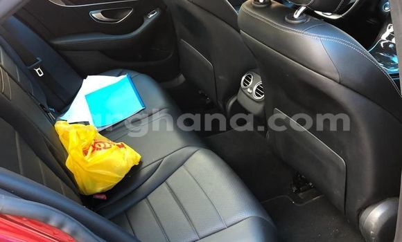 Ra Àlòkù Mercedes-Benz E-Classe Red Ọkọ̀ in Accra ni Greater Accra Ra Àlòkù Mercedes-Benz E-Classe Red Ọkọ̀ in Accra ni Greater Accra