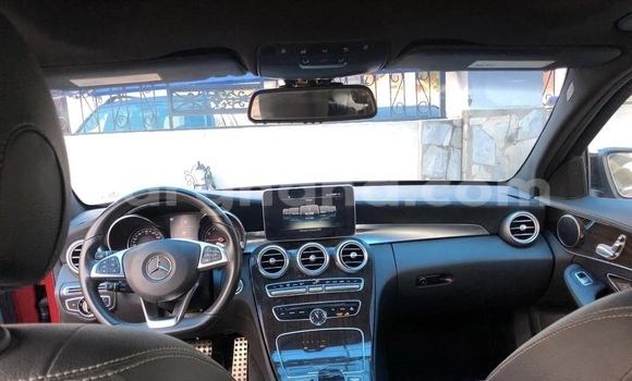 Ra Àlòkù Mercedes-Benz E-Classe Red Ọkọ̀ in Accra ni Greater Accra Ra Àlòkù Mercedes-Benz E-Classe Red Ọkọ̀ in Accra ni Greater Accra