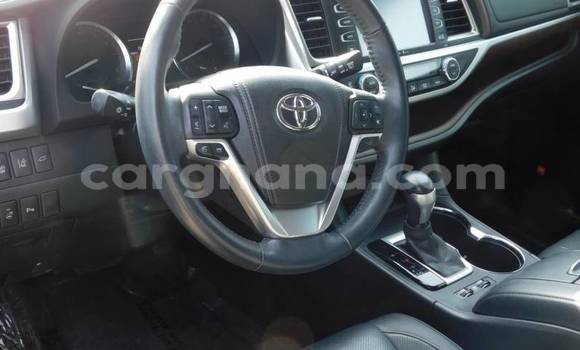 Buy Used Toyota Highlander White Car in Accra in Greater Accra Buy Used Toyota Highlander White Car in Accra in Greater Accra
