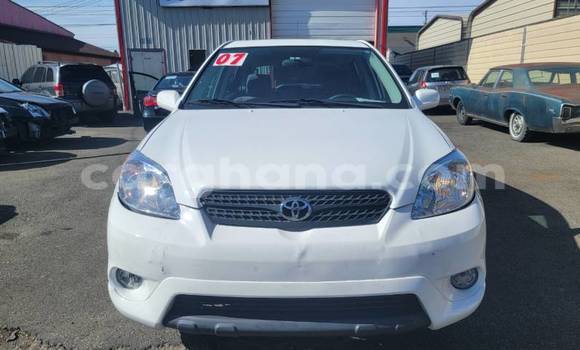 Buy Used Toyota Matrix White Car in Accra in Greater Accra Buy Used Toyota Matrix White Car in Accra in Greater Accra