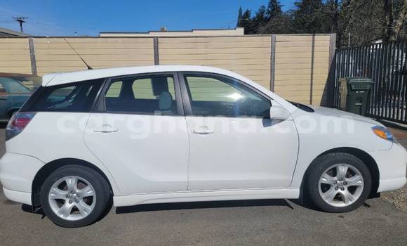 Buy Used Toyota Matrix White Car in Accra in Greater Accra Buy Used Toyota Matrix White Car in Accra in Greater Accra