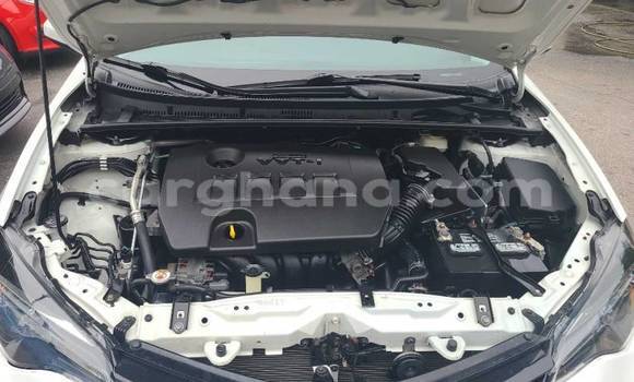Sayi Na hannu Toyota Corolla White Mota in Accra a Greater Accra Sayi Na hannu Toyota Corolla White Mota in Accra a Greater Accra