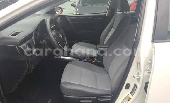 Sayi Na hannu Toyota Corolla White Mota in Accra a Greater Accra Sayi Na hannu Toyota Corolla White Mota in Accra a Greater Accra