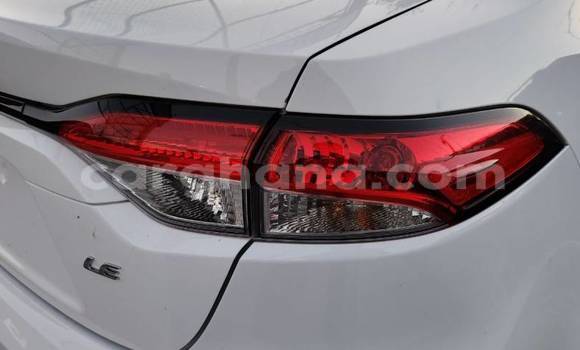 Sayi Na hannu Toyota Corolla White Mota in Accra a Greater Accra Sayi Na hannu Toyota Corolla White Mota in Accra a Greater Accra
