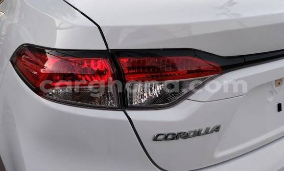 Sayi Na hannu Toyota Corolla White Mota in Accra a Greater Accra Sayi Na hannu Toyota Corolla White Mota in Accra a Greater Accra
