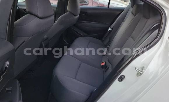 Sayi Na hannu Toyota Corolla White Mota in Accra a Greater Accra Sayi Na hannu Toyota Corolla White Mota in Accra a Greater Accra