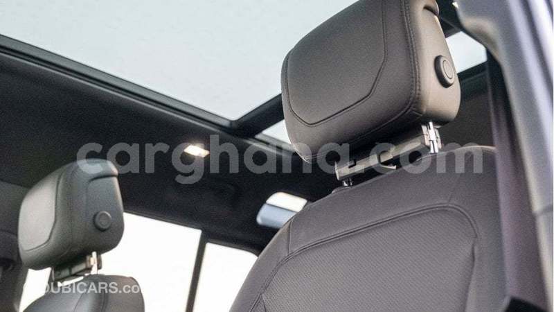 Big with watermark land rover defender ashanti import dubai 52002