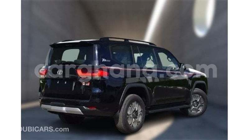 Big with watermark toyota land cruiser ashanti import dubai 52005