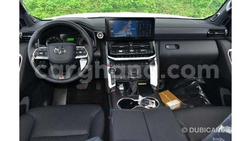 Big with watermark toyota land cruiser ashanti import dubai 52005