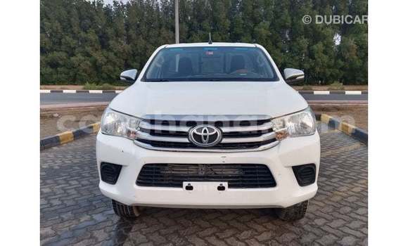 Ra Imported Toyota Hilux funfun Ọkọ̀ in Import - Dubai ni Ashanti Ra Imported Toyota Hilux funfun Ọkọ̀ in Import - Dubai ni Ashanti
