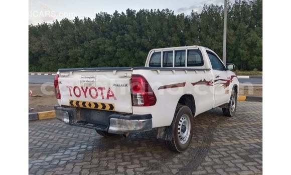 Ra Imported Toyota Hilux funfun Ọkọ̀ in Import - Dubai ni Ashanti Ra Imported Toyota Hilux funfun Ọkọ̀ in Import - Dubai ni Ashanti