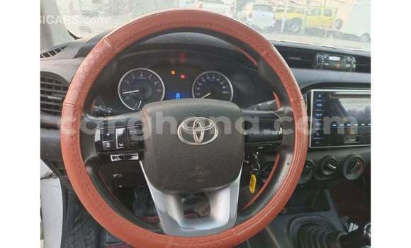 Ra Imported Toyota Hilux funfun Ọkọ̀ in Import - Dubai ni Ashanti Ra Imported Toyota Hilux funfun Ọkọ̀ in Import - Dubai ni Ashanti