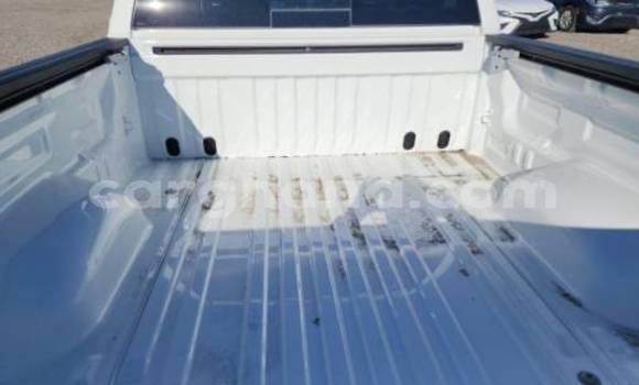 Sayi Na hannu Toyota Tundra White Mota in Accra a Greater Accra Sayi Na hannu Toyota Tundra White Mota in Accra a Greater Accra