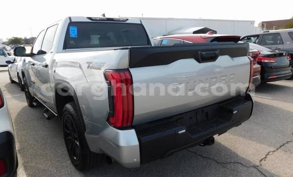 Sayi Na hannu Toyota Tundra Azurfa Mota in Accra a Greater Accra Sayi Na hannu Toyota Tundra Azurfa Mota in Accra a Greater Accra