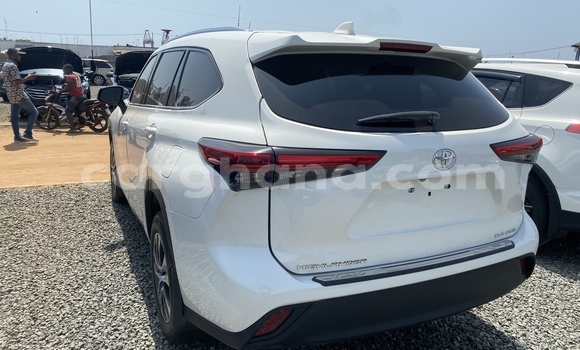 Buy Used Toyota Highlander White Car in Accra in Greater Accra Buy Used Toyota Highlander White Car in Accra in Greater Accra