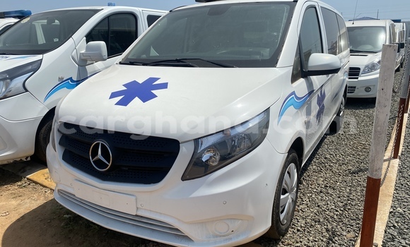 Ra Àlòkù Mercedes‒Benz AMG GLC funfun Ọkọ̀ in Accra ni Greater Accra