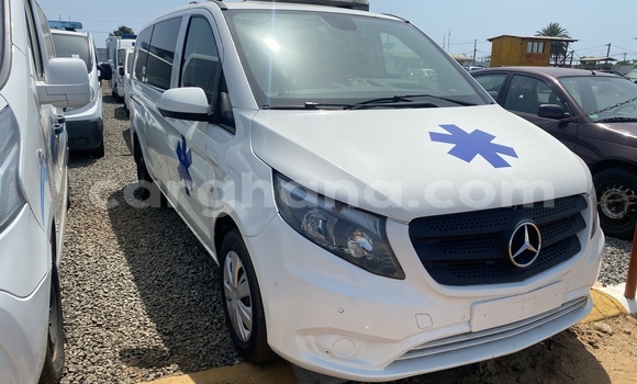 Buy Used Mercedes‒Benz AMG GLC White Car in Accra in Greater Accra Buy Used Mercedes‒Benz AMG GLC White Car in Accra in Greater Accra