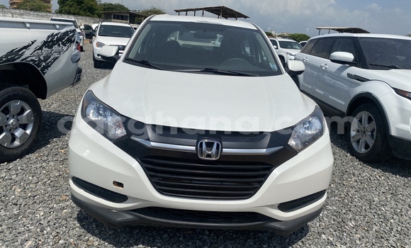 Buy Used Honda HR–V White Car in Accra in Greater Accra