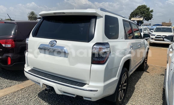 Buy Used Toyota 4Runner White Car in Accra in Greater Accra Buy Used Toyota 4Runner White Car in Accra in Greater Accra