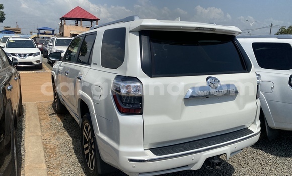 Buy Used Toyota 4Runner White Car in Accra in Greater Accra Buy Used Toyota 4Runner White Car in Accra in Greater Accra