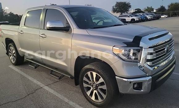 Sayi Na hannu Toyota Tundra Azurfa Mota in Accra a Greater Accra Sayi Na hannu Toyota Tundra Azurfa Mota in Accra a Greater Accra