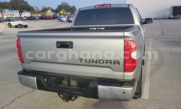 Sayi Na hannu Toyota Tundra Azurfa Mota in Accra a Greater Accra Sayi Na hannu Toyota Tundra Azurfa Mota in Accra a Greater Accra