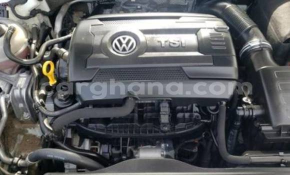 Ra Àlòkù Volkswagen Golf funfun Ọkọ̀ in Accra ni Greater Accra Ra Àlòkù Volkswagen Golf funfun Ọkọ̀ in Accra ni Greater Accra