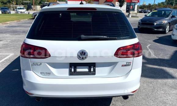 Sayi Na hannu Volkswagen Golf White Mota in Accra a Greater Accra Sayi Na hannu Volkswagen Golf White Mota in Accra a Greater Accra